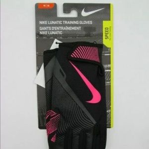 Nike women’s lunatic training gloves